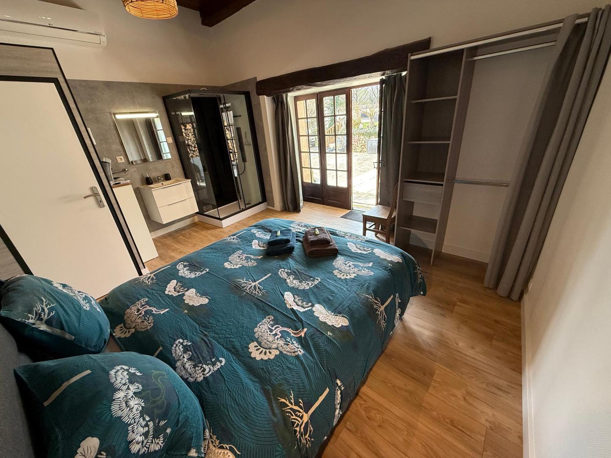 Chambre D'Hotes Naturiste Le Jardin Des Hirondelles Blanzaguet-Saint-Cybard 외부 사진